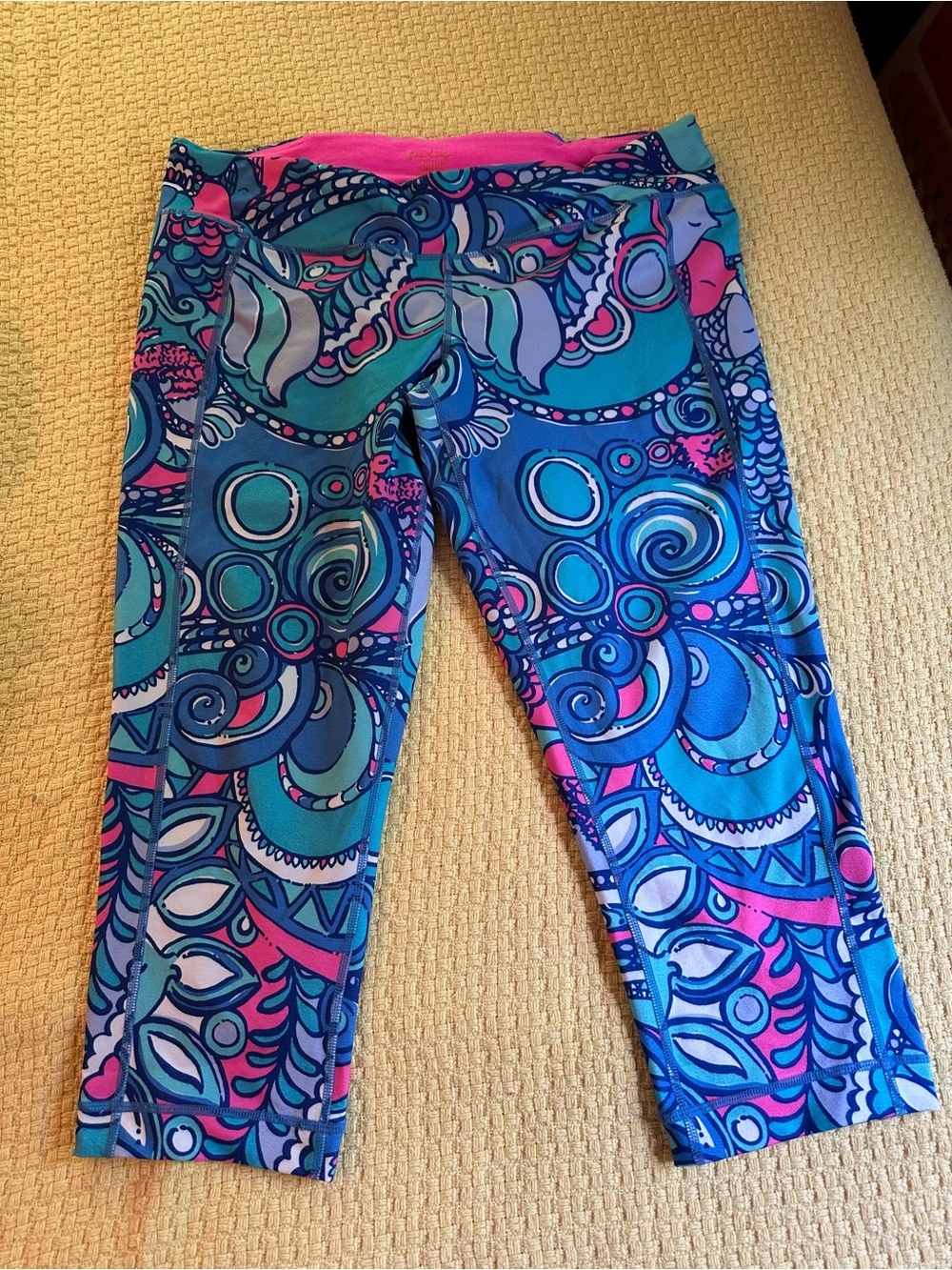 Blue & Pink Patterned Active Capri Leggings
